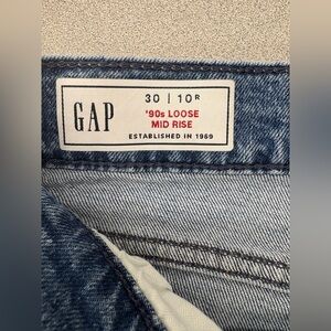 GAP Blue Denim ‘90s Loose Mid Rise 30|10R